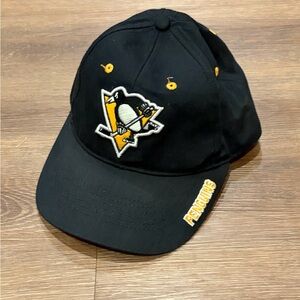 Black and Yellow Penguins Cap